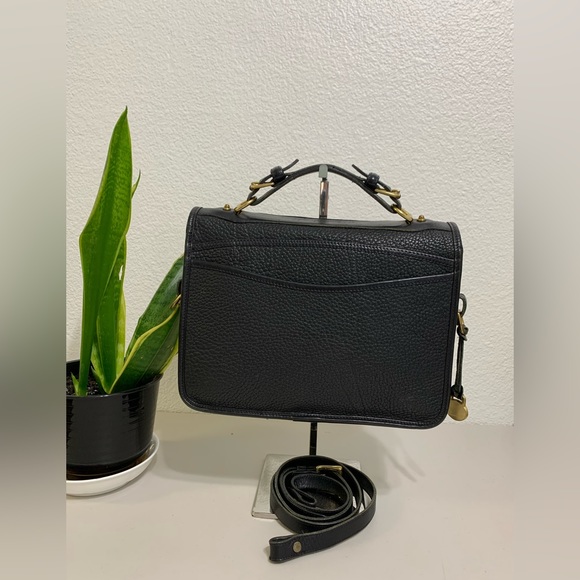 💕👜Vintage Dooney & Bourke Black AWL Crossbody Bag - Picture 3 of 14